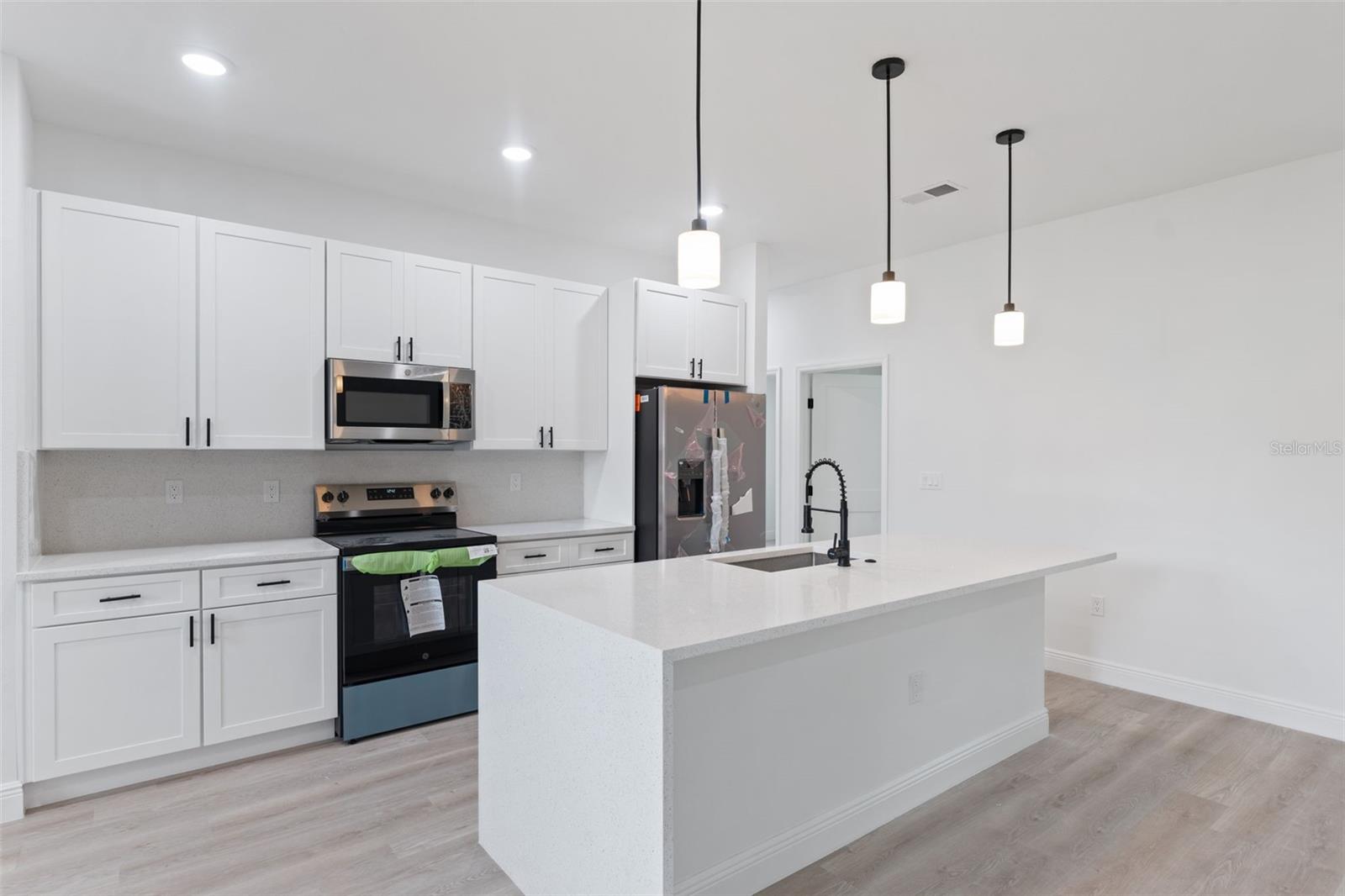 Image 11 of 35 For 13094 72nd Terrace Road