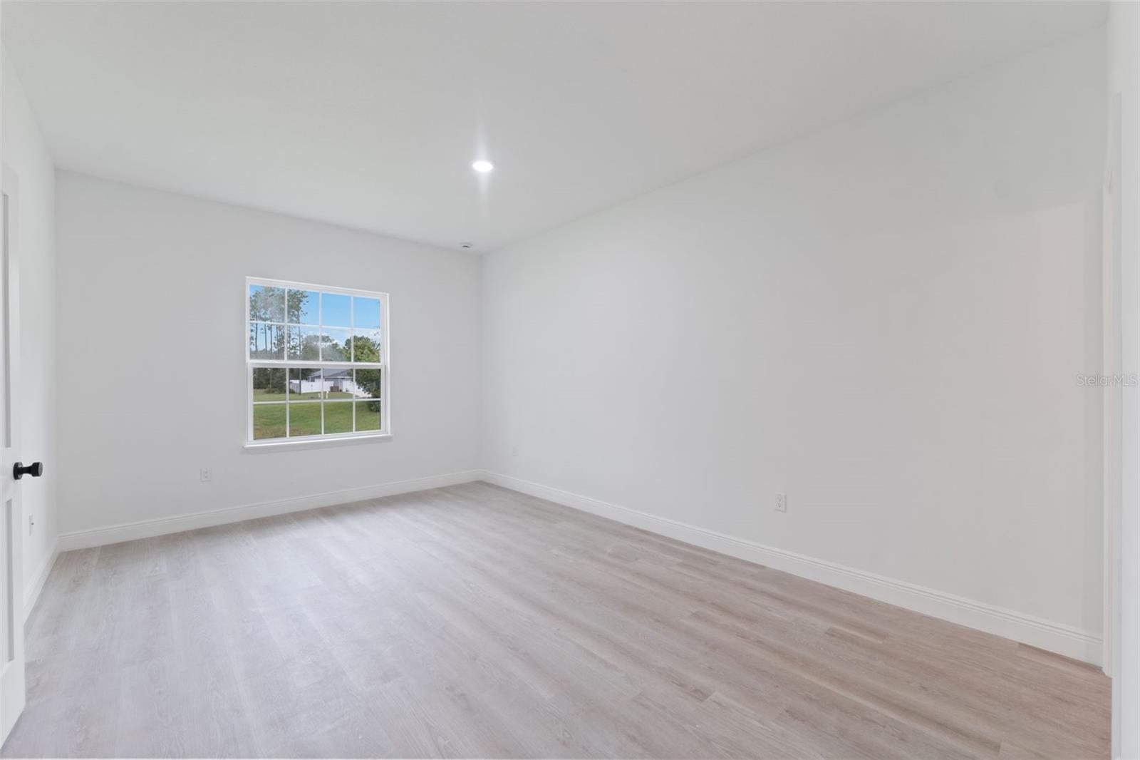 Image 18 of 35 For 13094 72nd Terrace Road