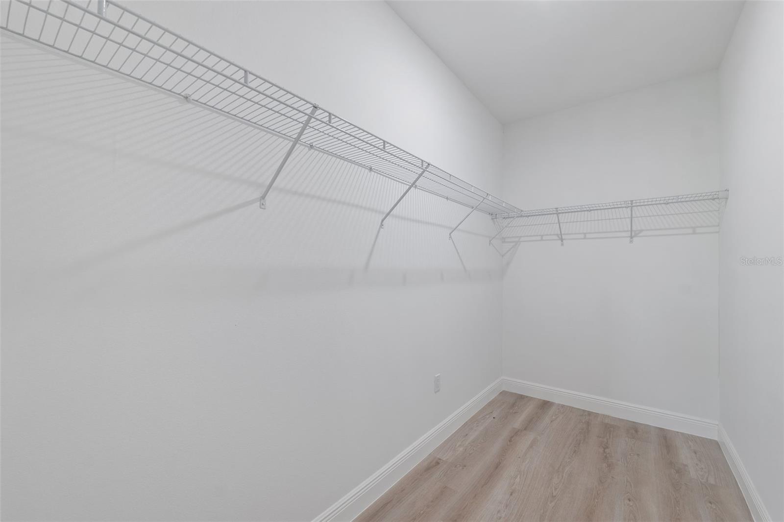 Image 22 of 35 For 13094 72nd Terrace Road