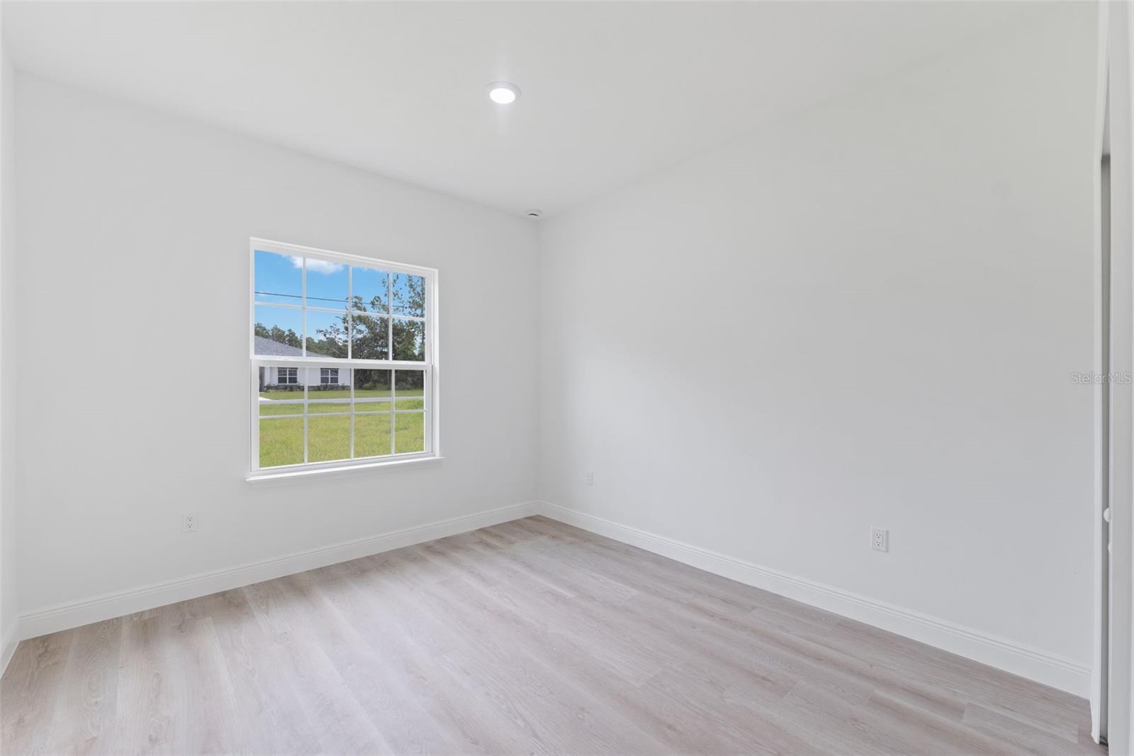 Image 28 of 35 For 13094 72nd Terrace Road