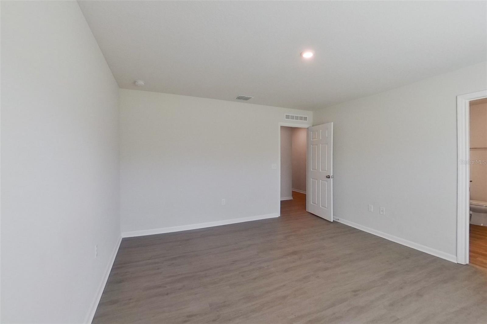 Image 15 of 18 For 1730 Nebraska Loop