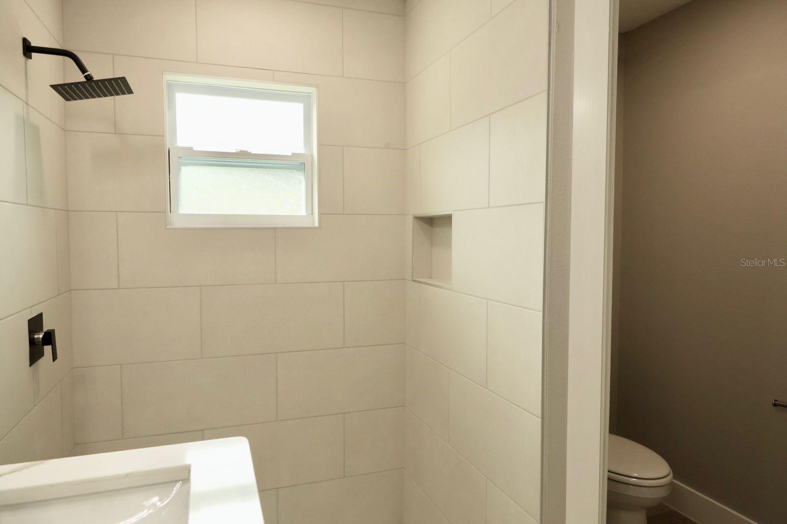 Image 15 of 19 For 15 Malauka Pass Way