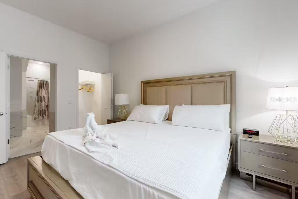 Image 12 of 38 For 372 Famagusta Drive