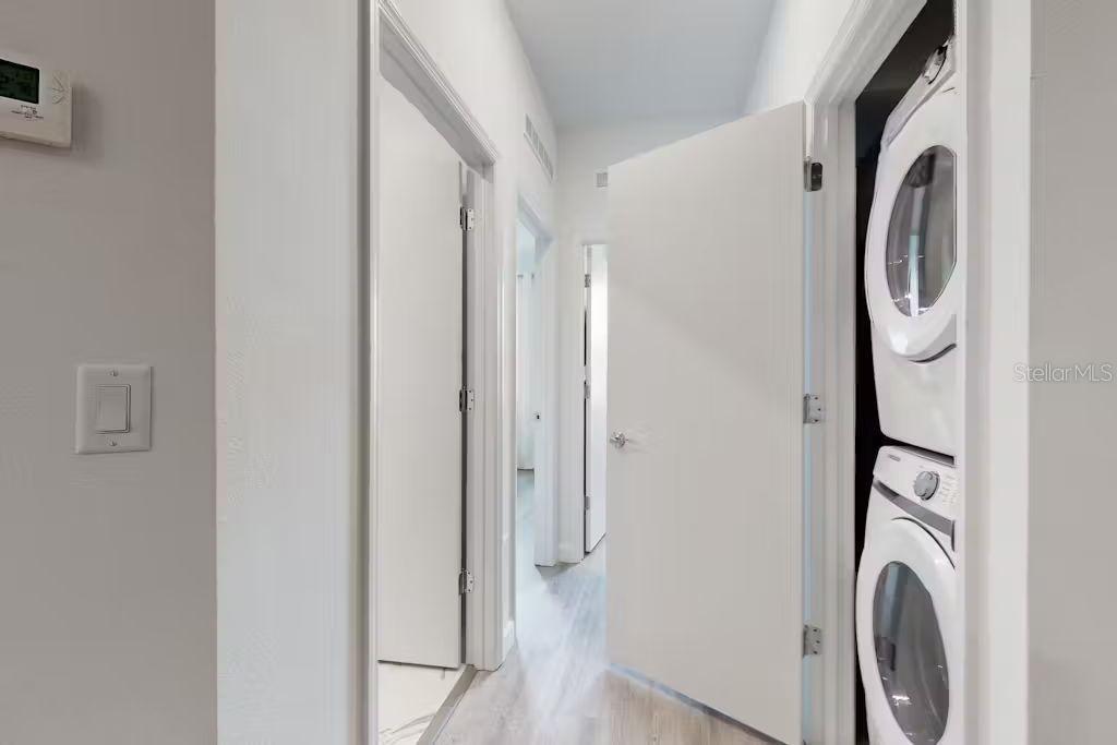 Image 23 of 38 For 372 Famagusta Drive