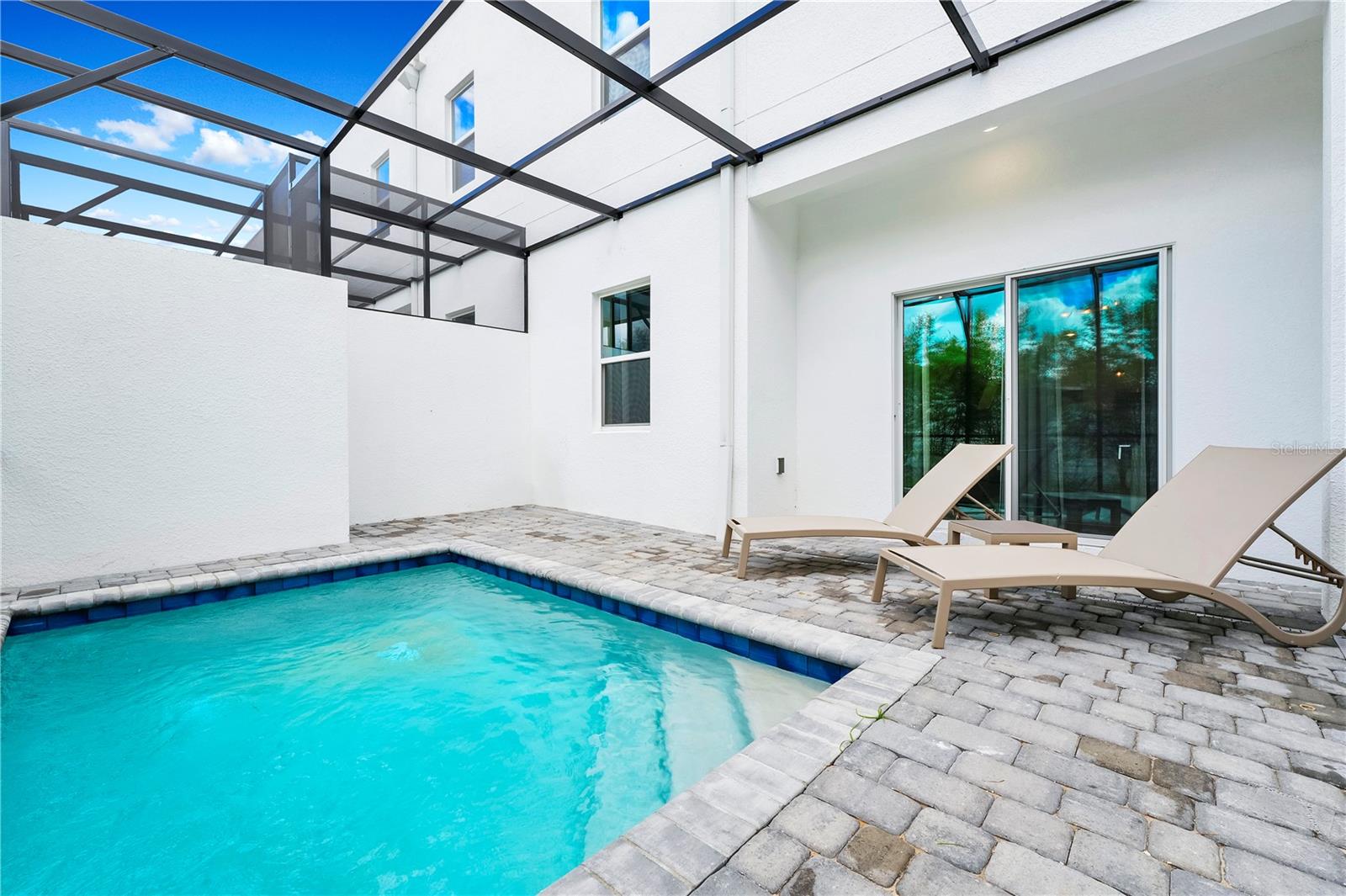 Image 24 of 38 For 372 Famagusta Drive