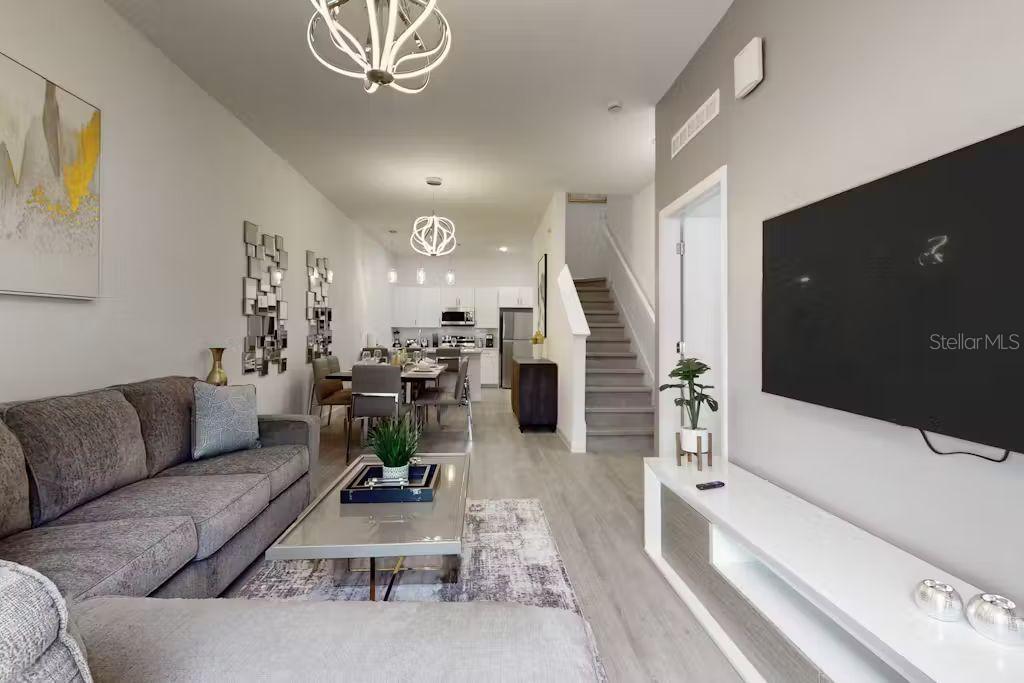 Image 3 of 38 For 372 Famagusta Drive