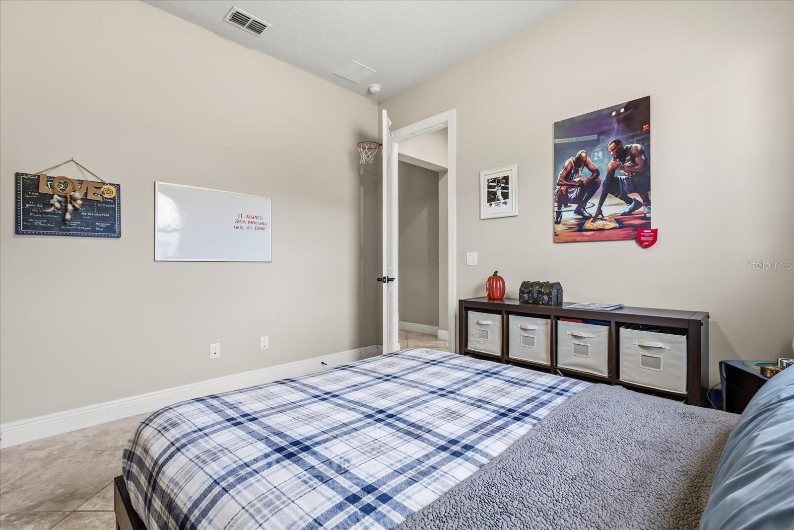 Image 20 of 37 For 11675 Savona Way