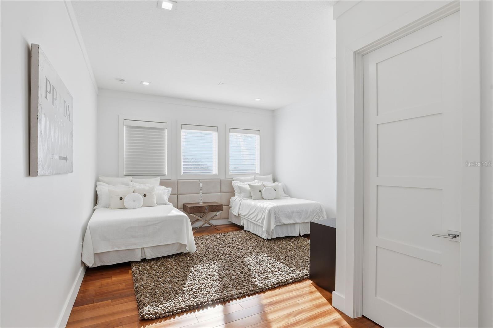 Image 31 of 64 For 11618 Vinci Drive