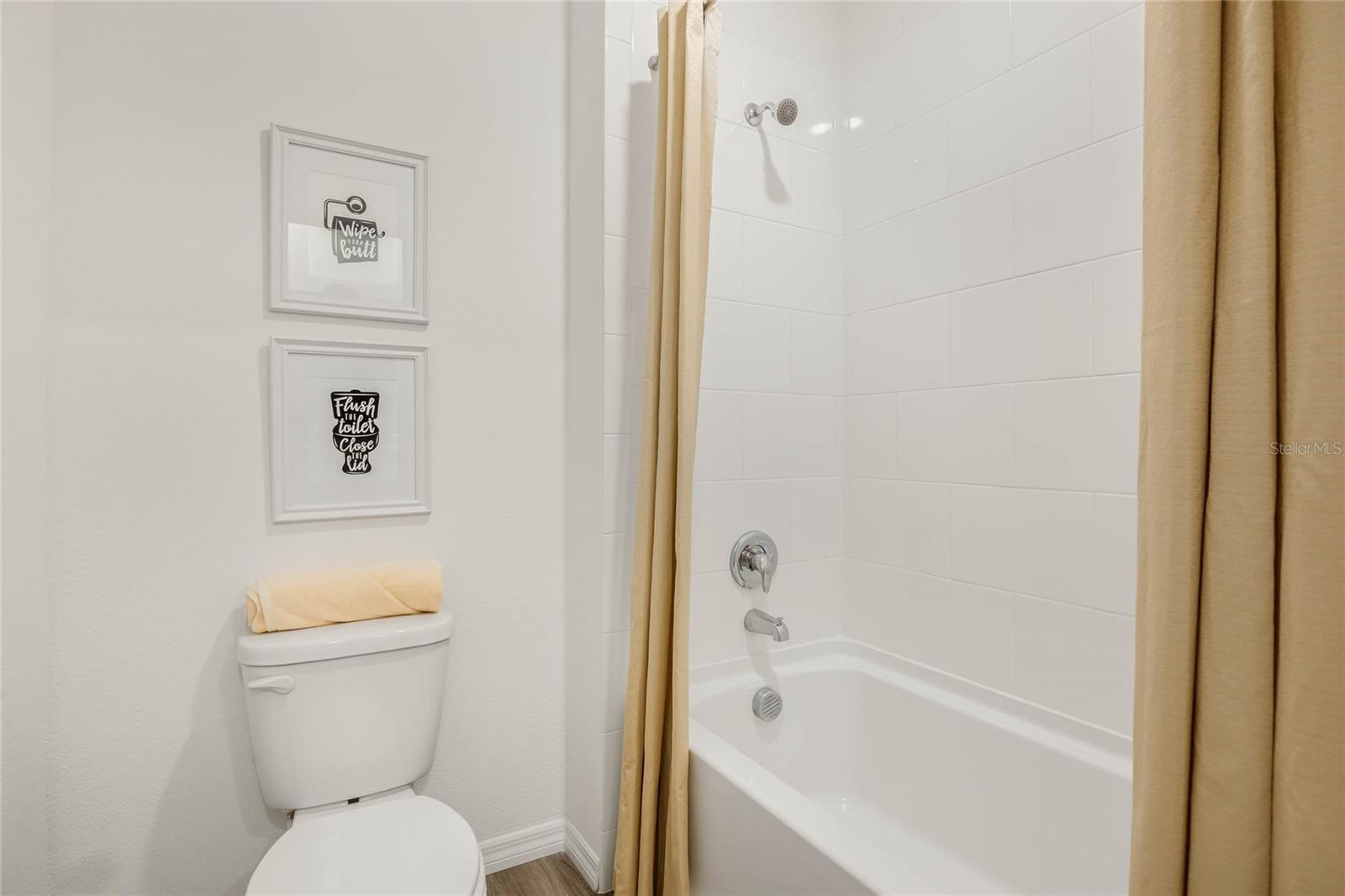 Image 36 of 47 For 3213 Briarwood Grove Drive