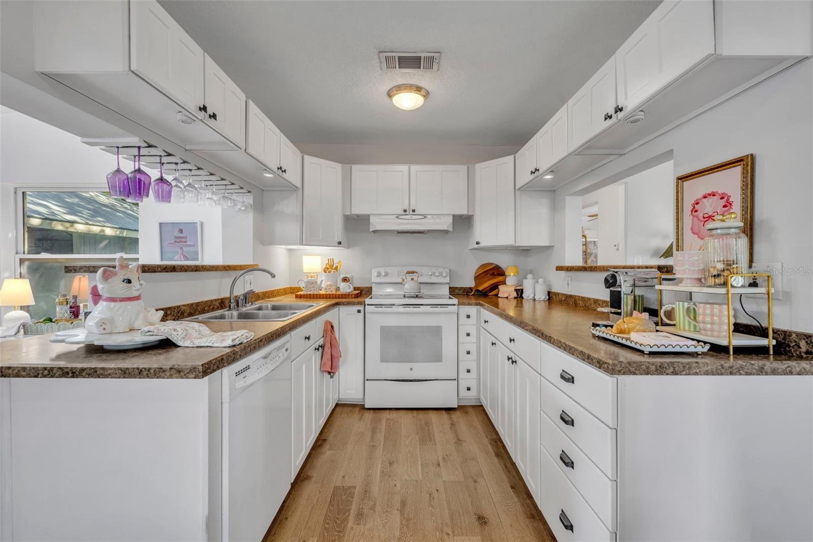 Image 16 of 63 For 2021 Palmer Street