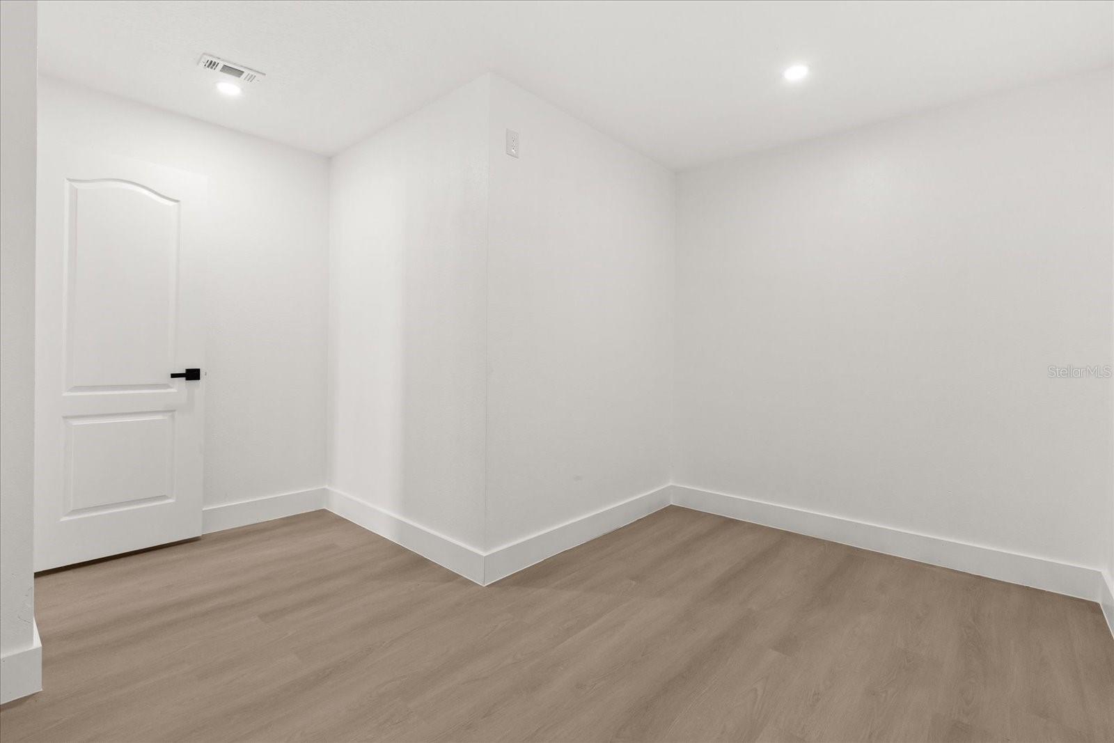 Image 16 of 40 For 360 Conch Key Way