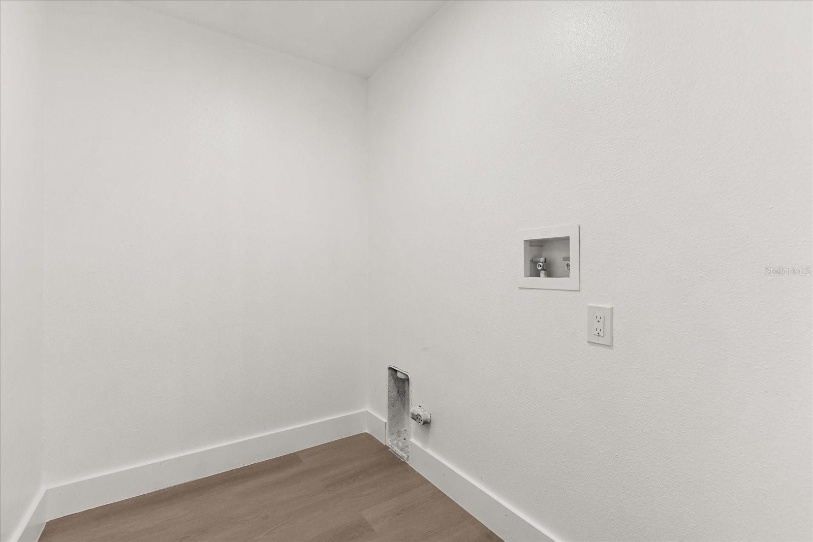 Image 22 of 40 For 360 Conch Key Way