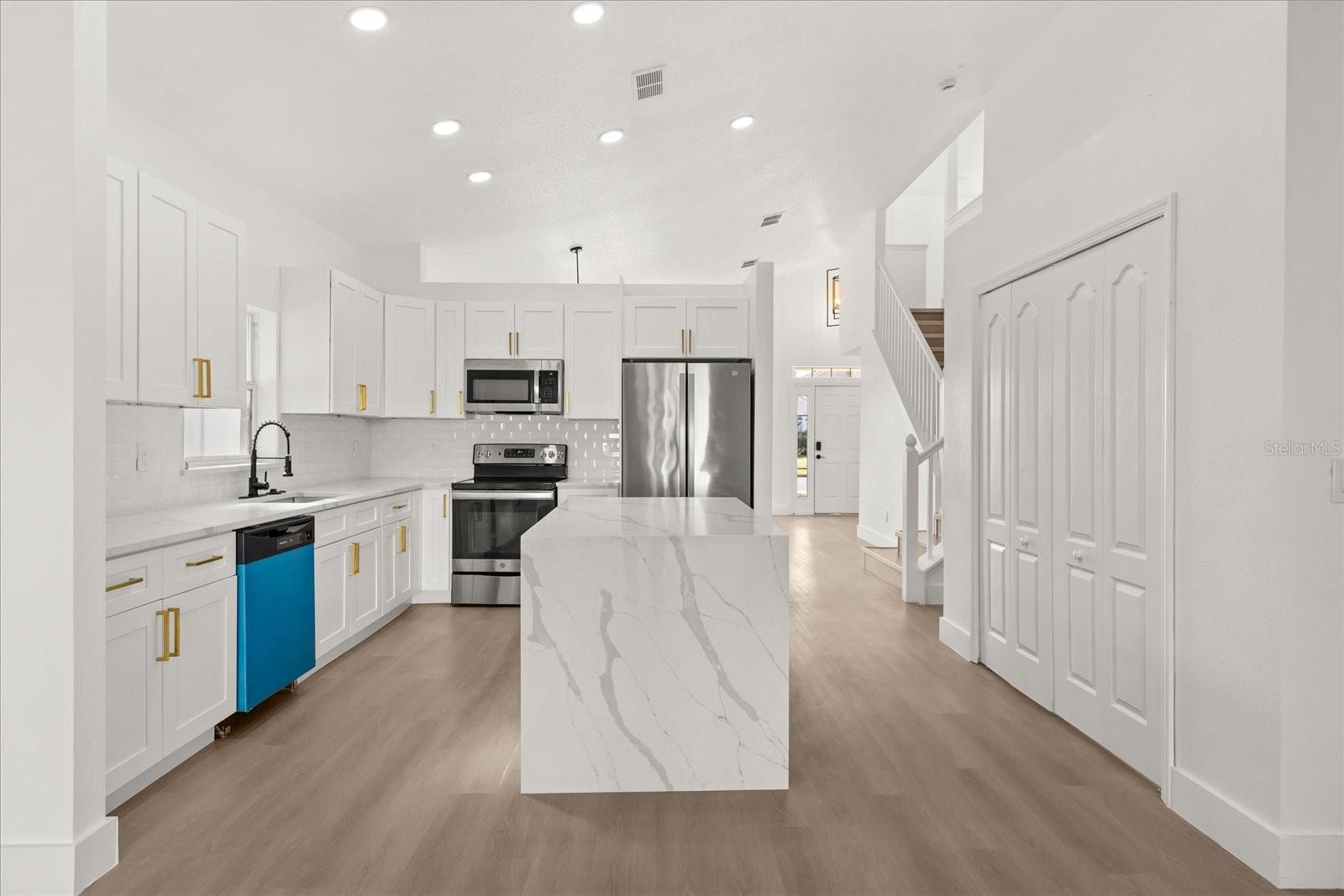 Image 8 of 40 For 360 Conch Key Way