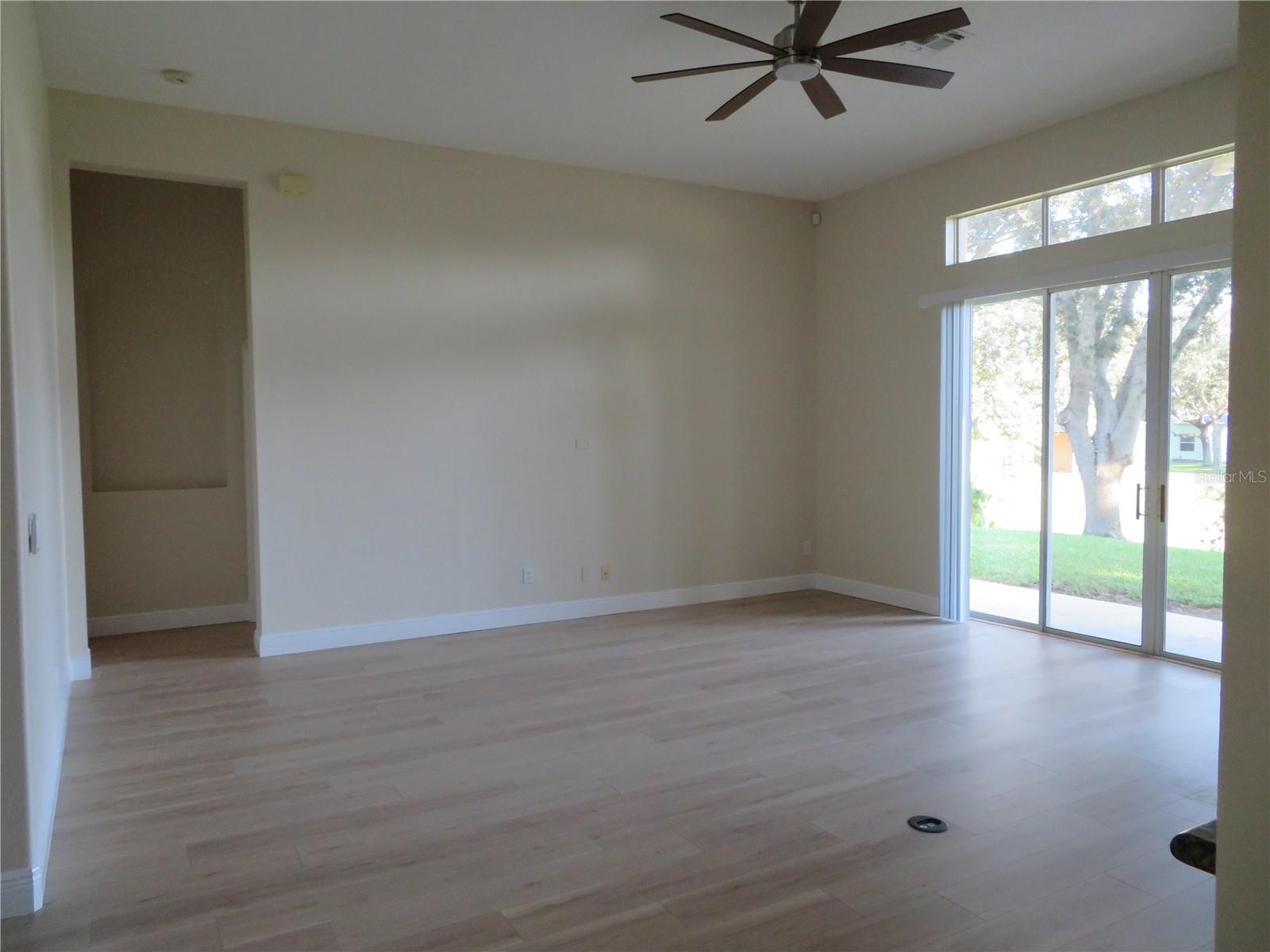 Image 7 of 51 For 2735 Kingston Ridge Drive