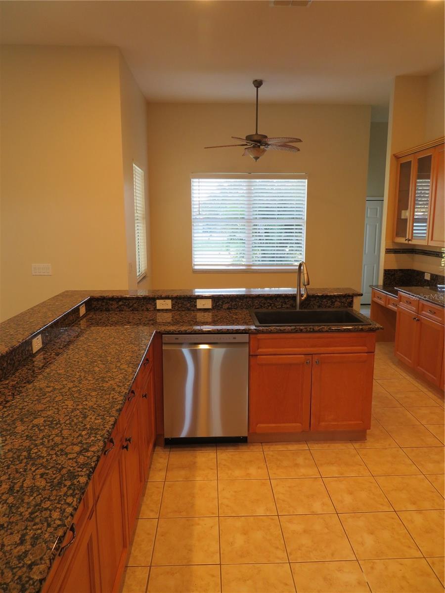 Image 9 of 51 For 2735 Kingston Ridge Drive