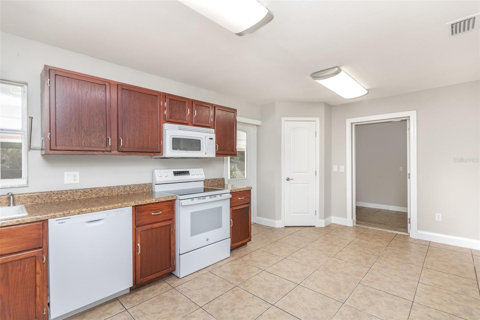 Image 10 of 28 For 234 Michigan Avenue