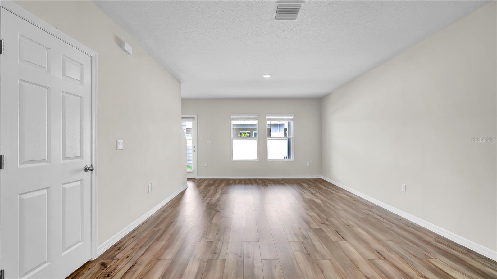 Image 11 of 26 For 4321 Hillock Boulevard