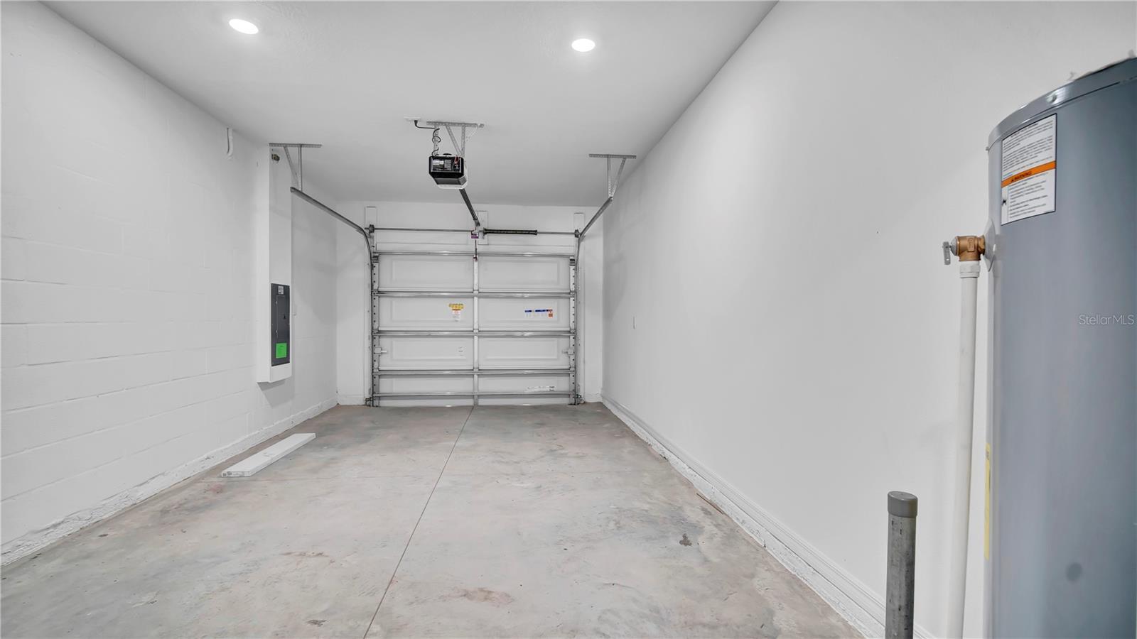 Image 14 of 26 For 4321 Hillock Boulevard