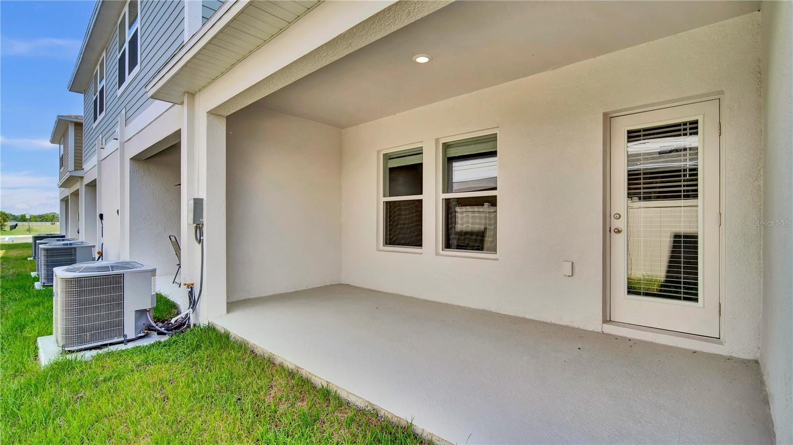 Image 15 of 26 For 4321 Hillock Boulevard