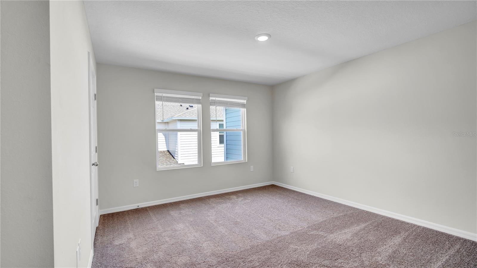 Image 18 of 26 For 4321 Hillock Boulevard