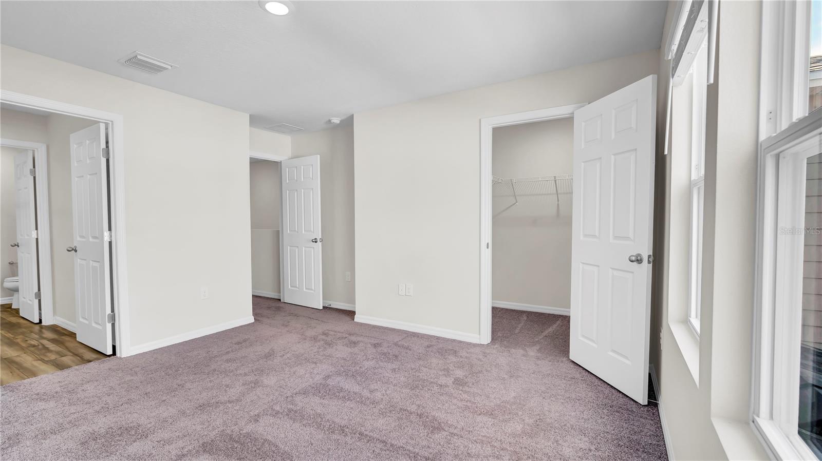 Image 21 of 26 For 4321 Hillock Boulevard