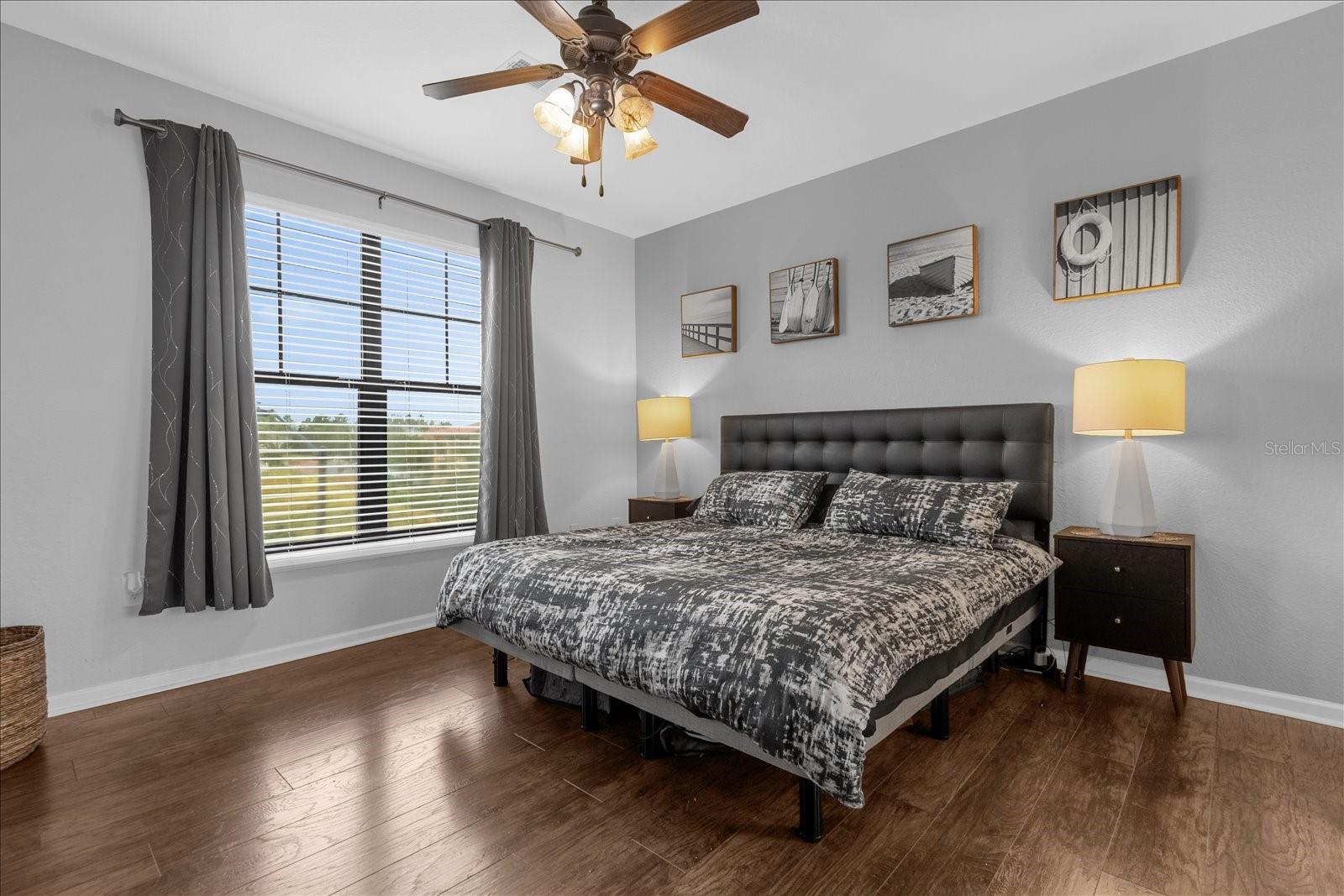 Image 13 of 31 For 907 Charo Parkway 932