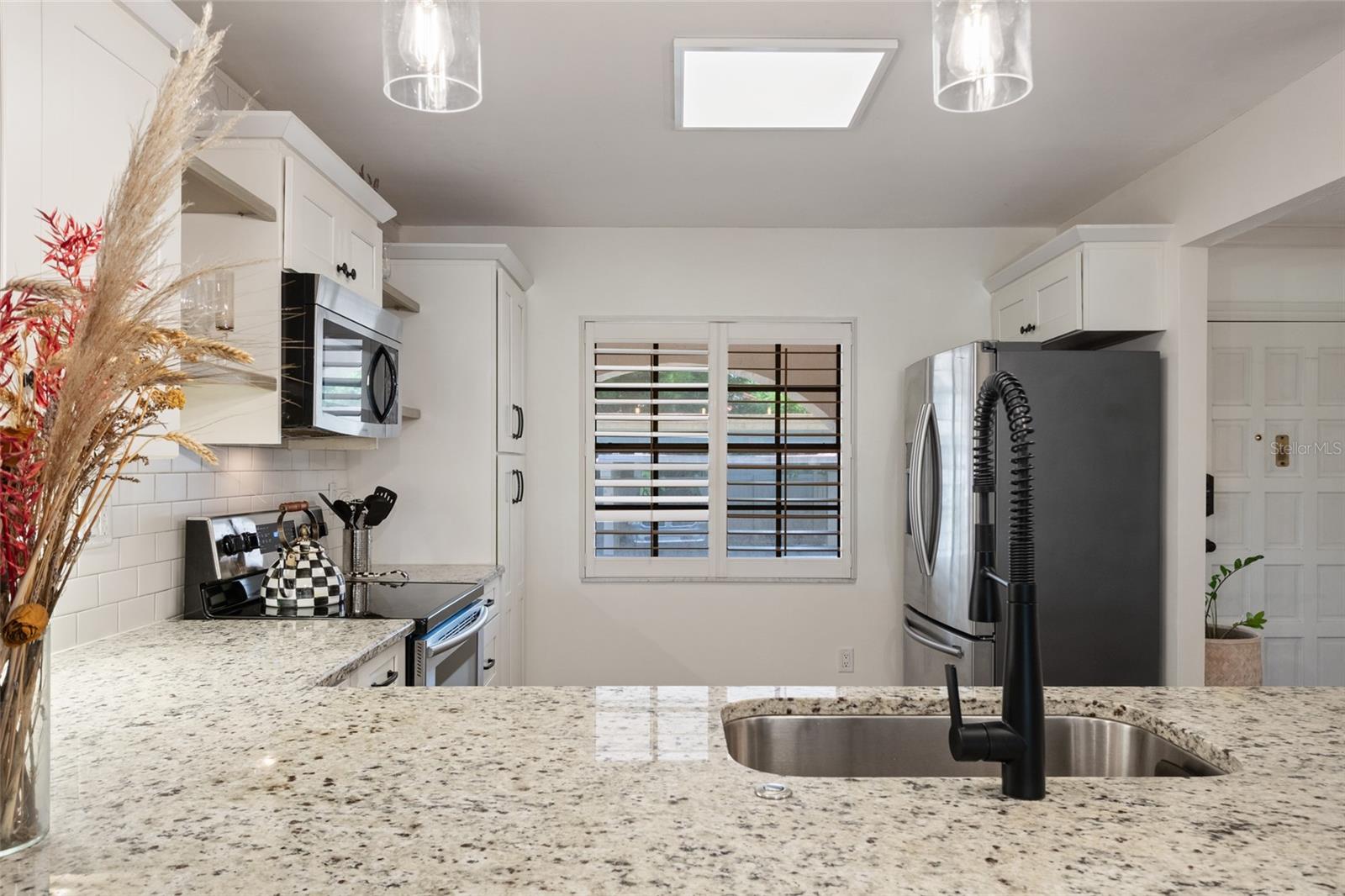 Image 17 of 58 For 104 Interlachen Avenue 114