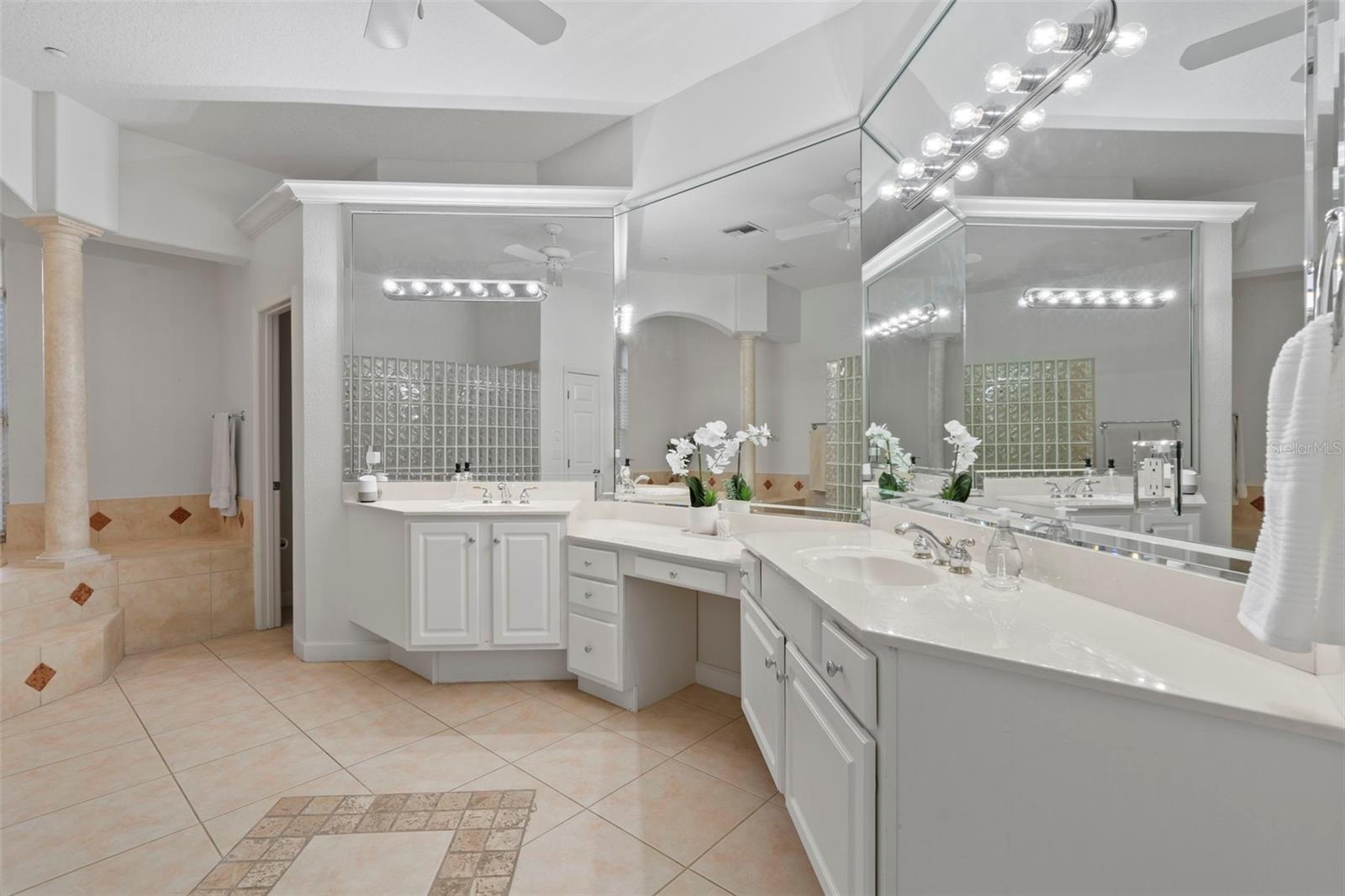 Image 24 of 70 For 354 Prima Vera Cove