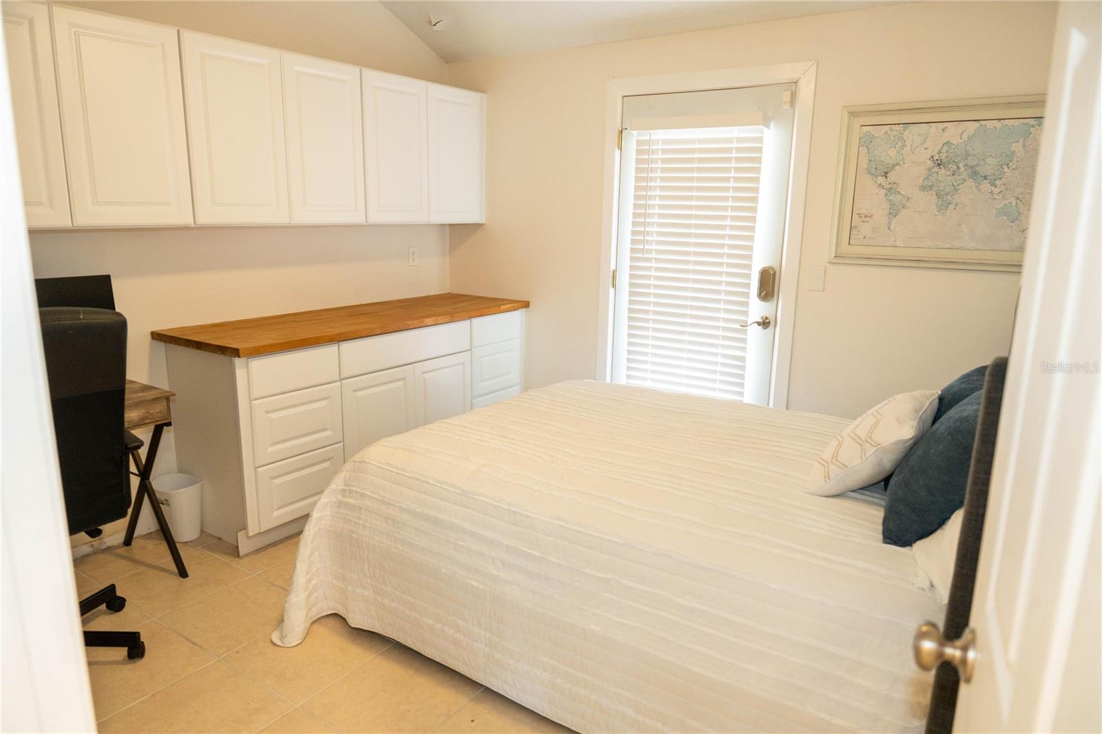 Image 16 of 29 For 1229 Park Green Place