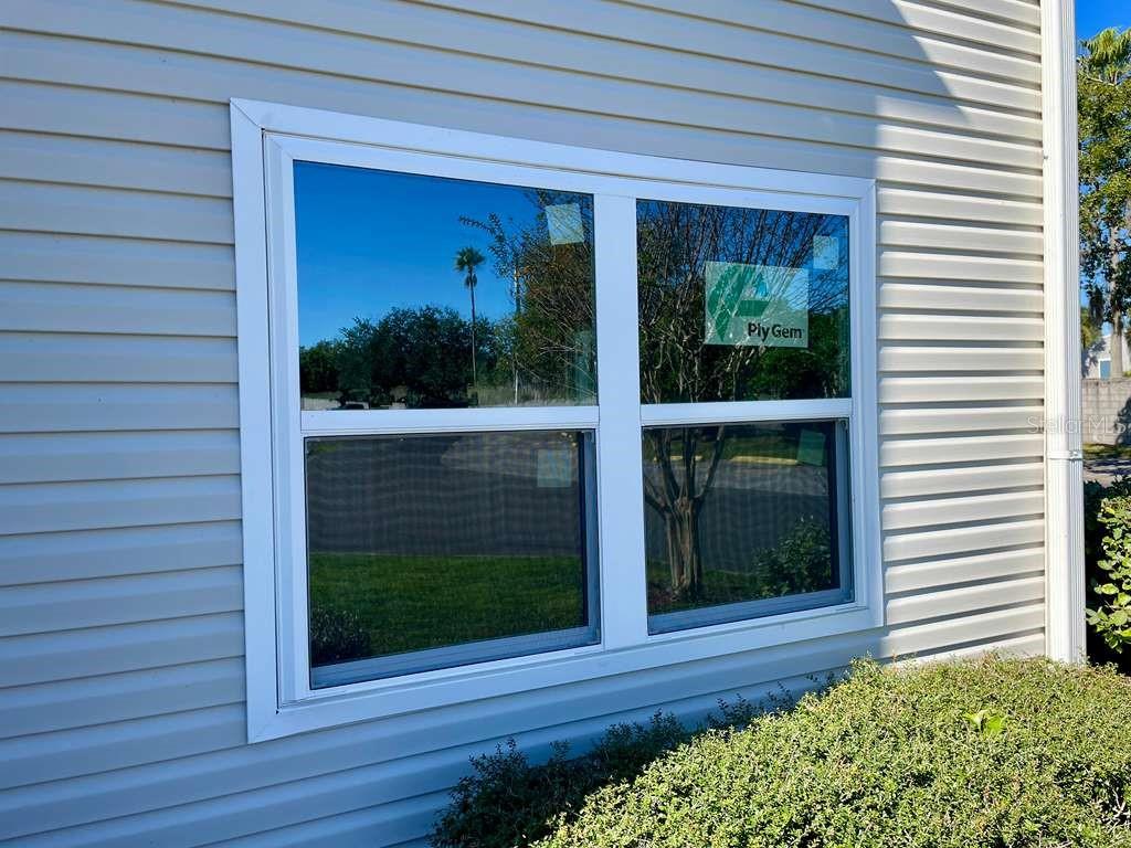 Image 5 of 47 For 2524 Woodgate Boulevard 101