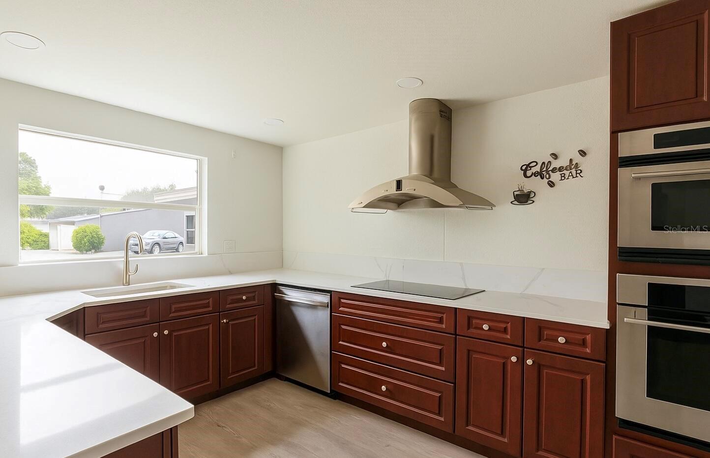 Image 4 of 6 For 110 Monroe Circle N