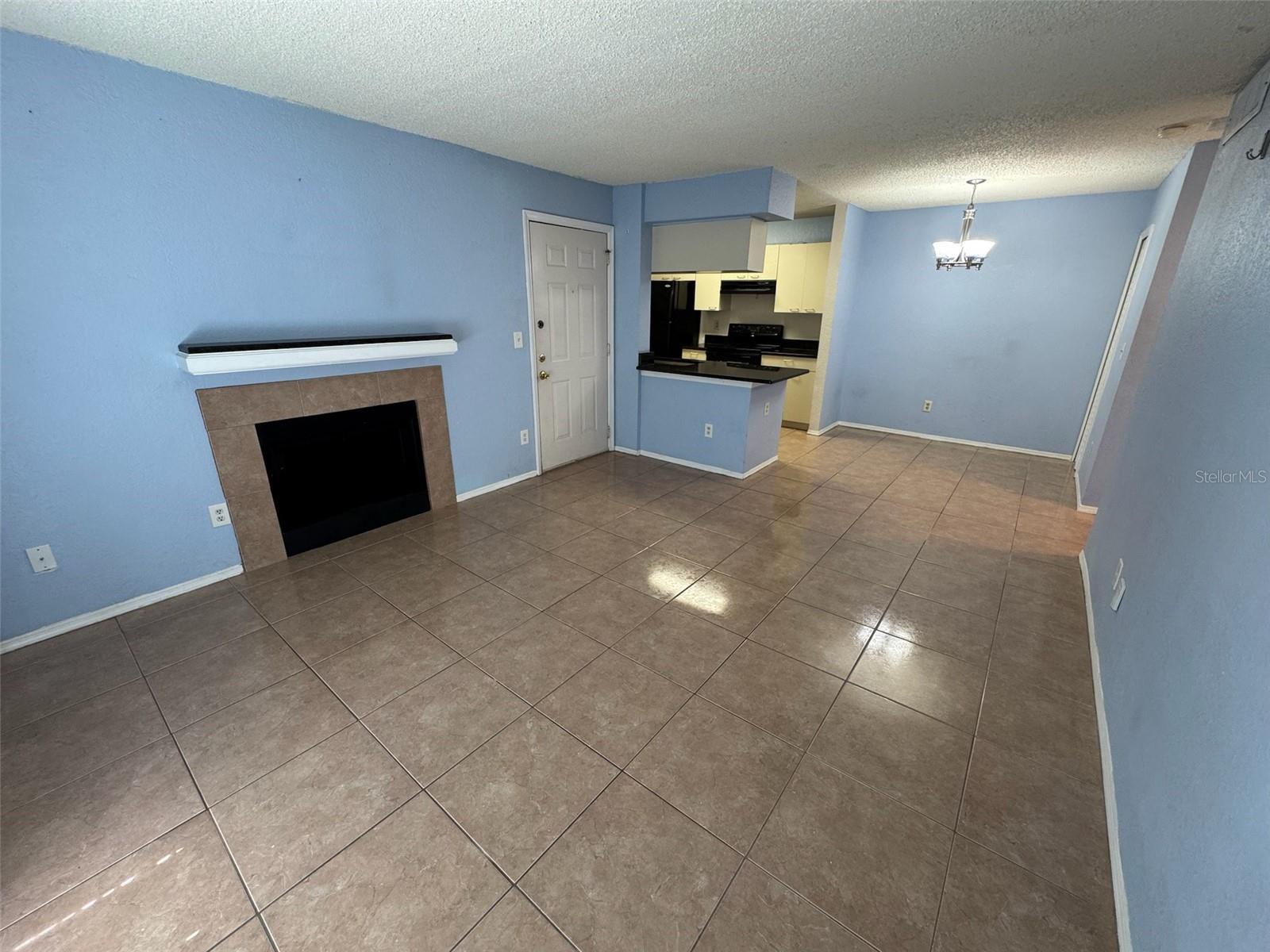 Image 3 of 17 For 2550 Alafaya Trail 6207