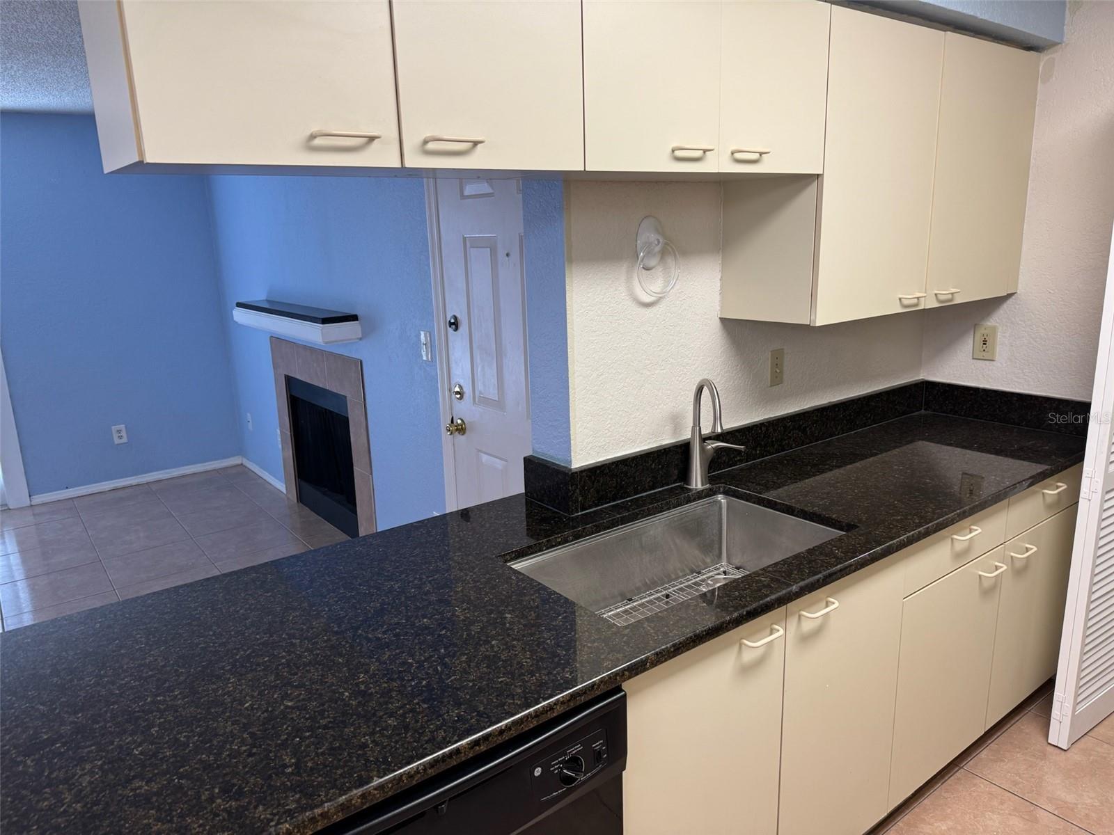 Image 9 of 17 For 2550 Alafaya Trail 6207