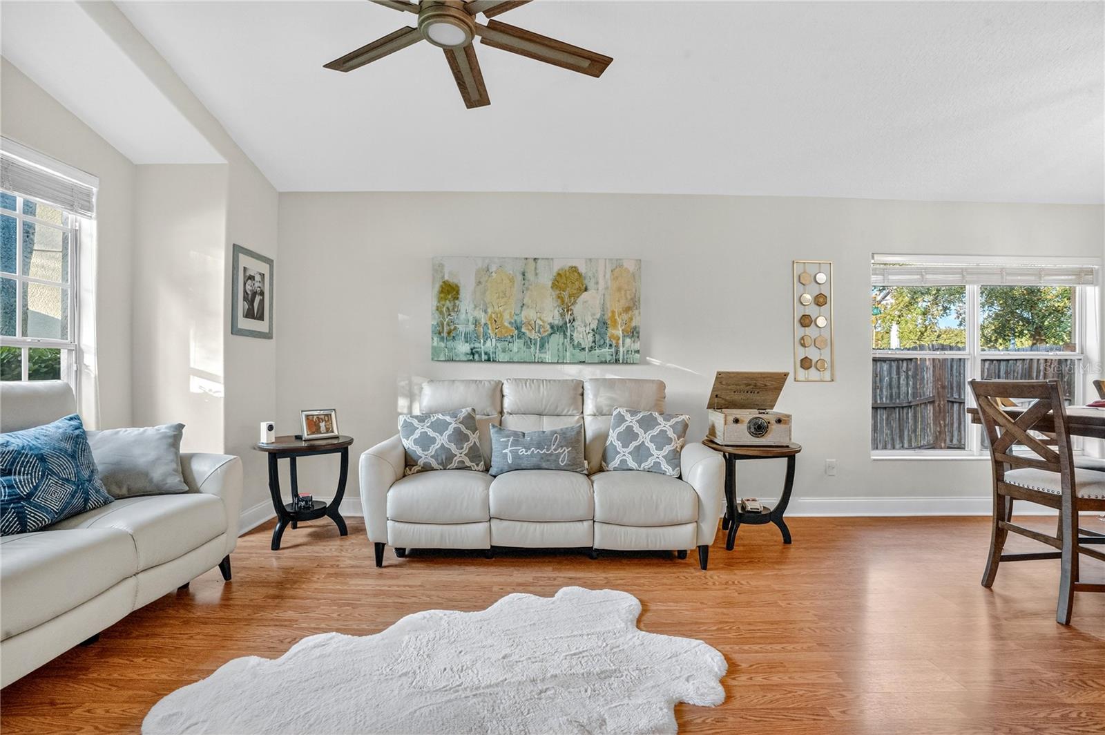 Image 21 of 36 For 9715 Doriath Circle