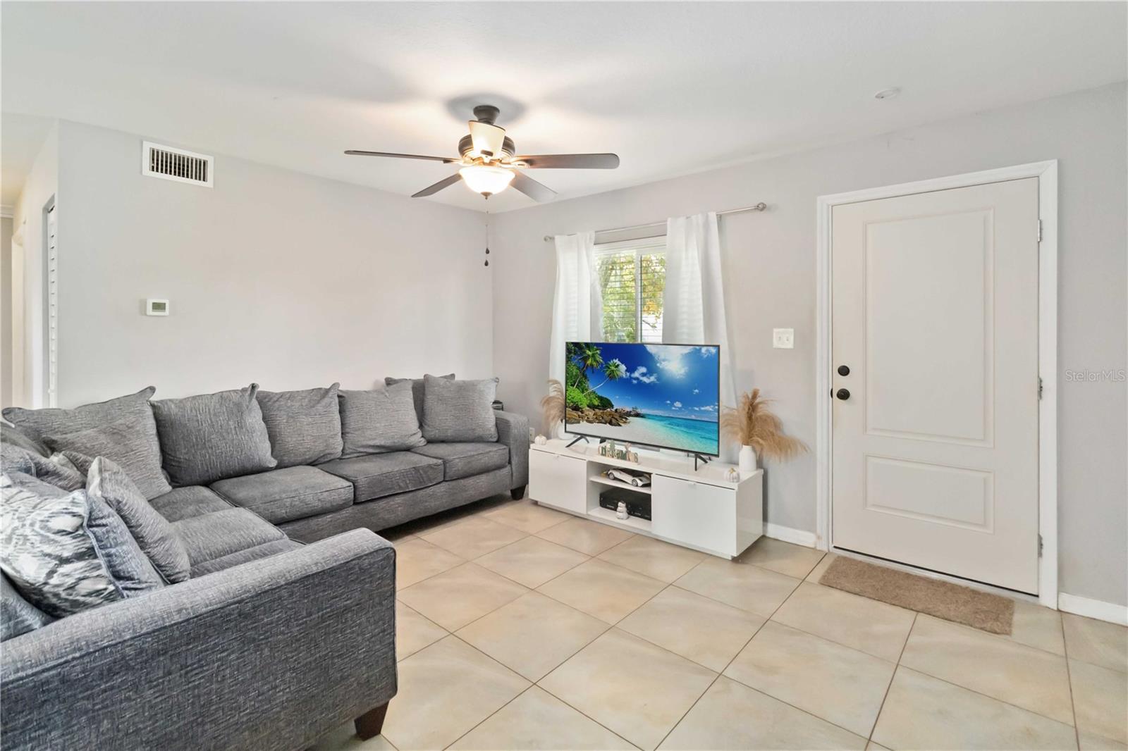 Image 4 of 22 For 1187 Poppy Avenue