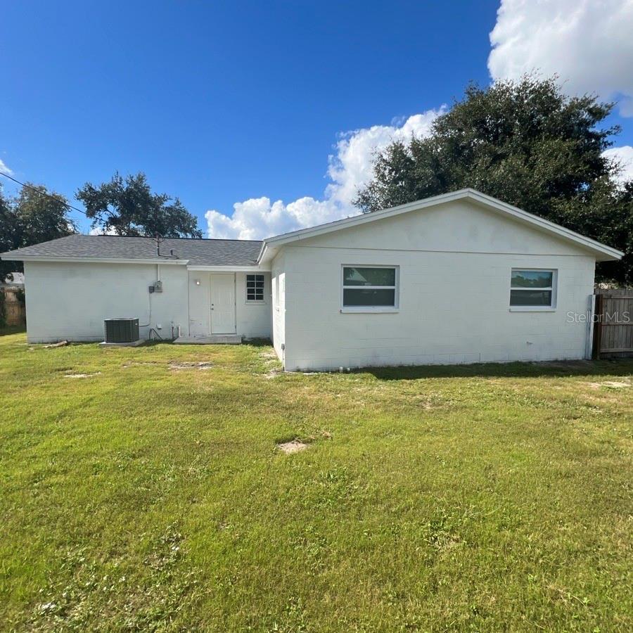 Image 28 of 30 For 1718 Palmer Lane