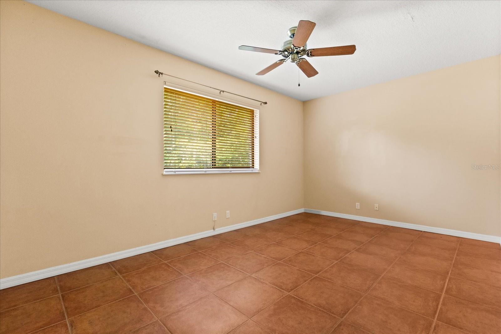 Image 28 of 44 For 622 Palm Valley Drive