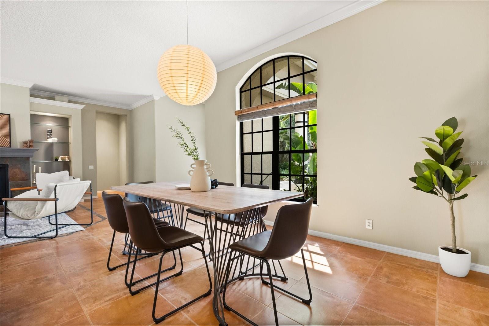 Image 8 of 44 For 622 Palm Valley Drive