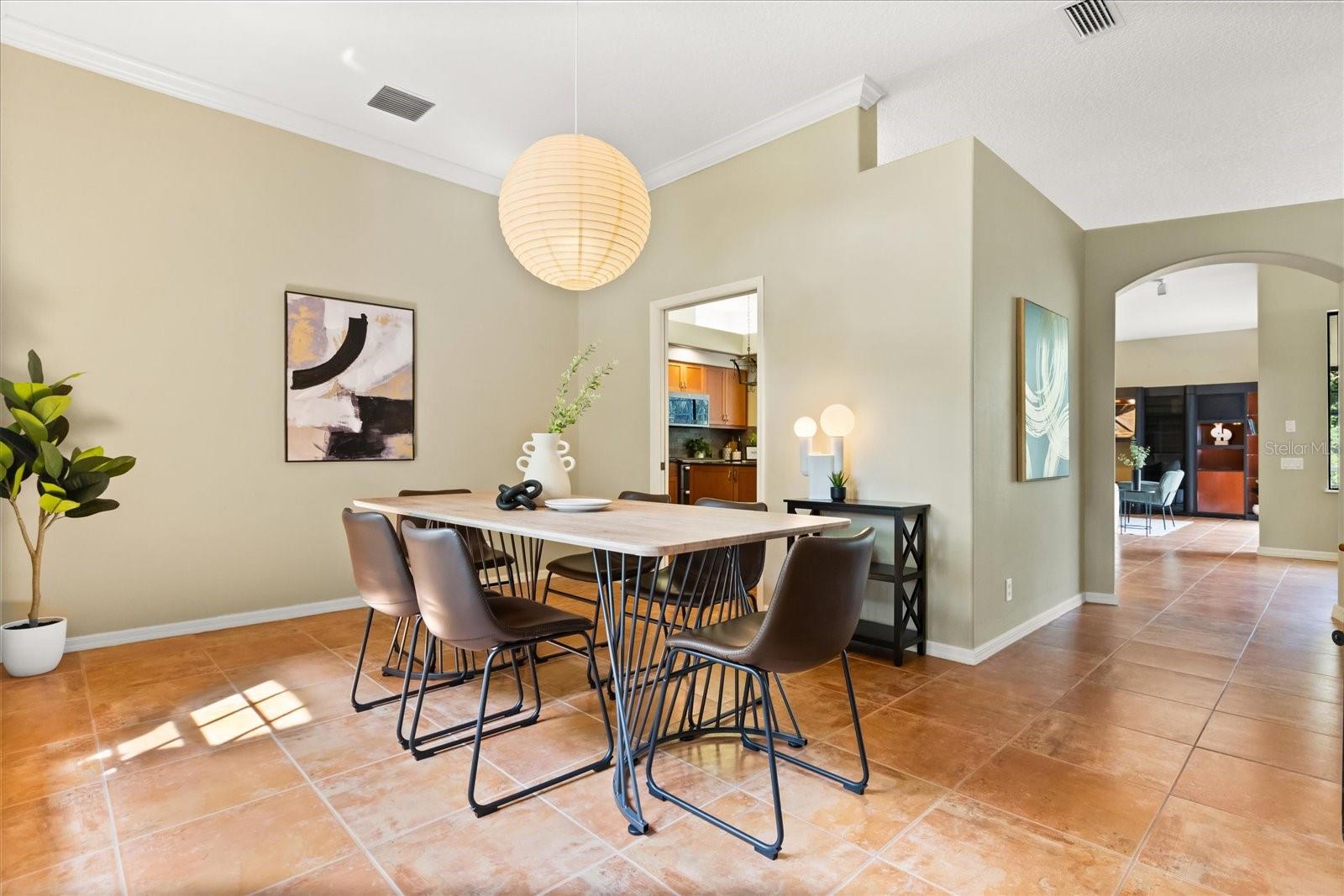 Image 9 of 44 For 622 Palm Valley Drive