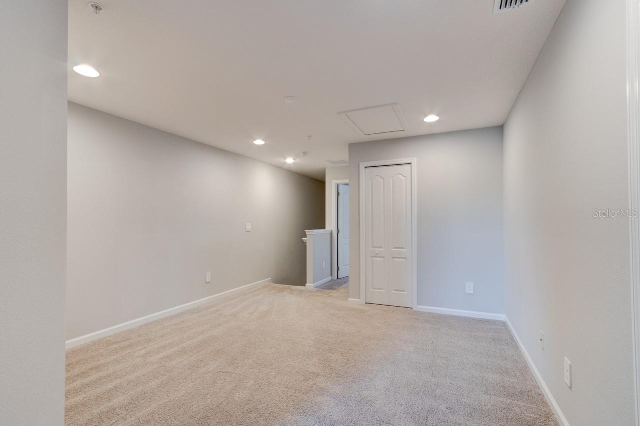 Image 17 of 25 For 263 Cape Honeysuckle Place