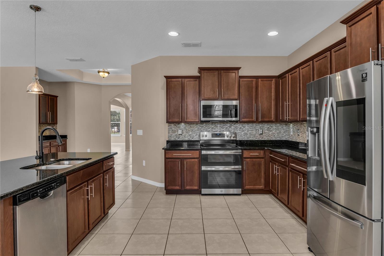 Image 13 of 54 For 4018 Chandler Estates Drive