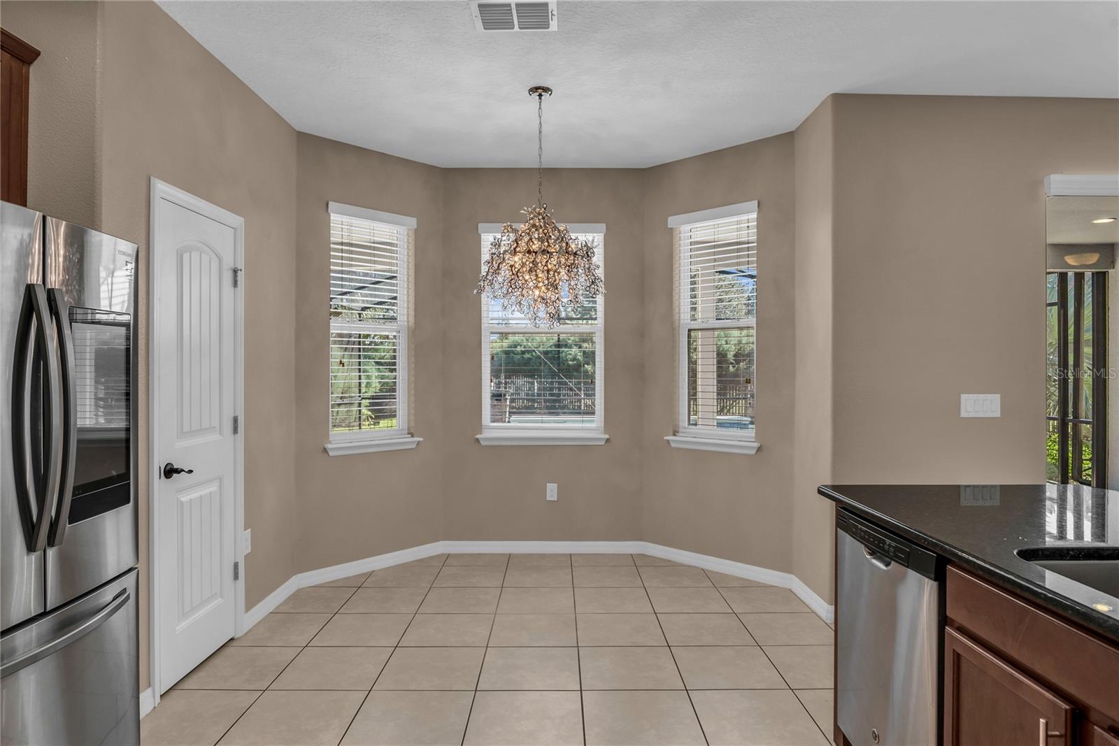 Image 16 of 54 For 4018 Chandler Estates Drive