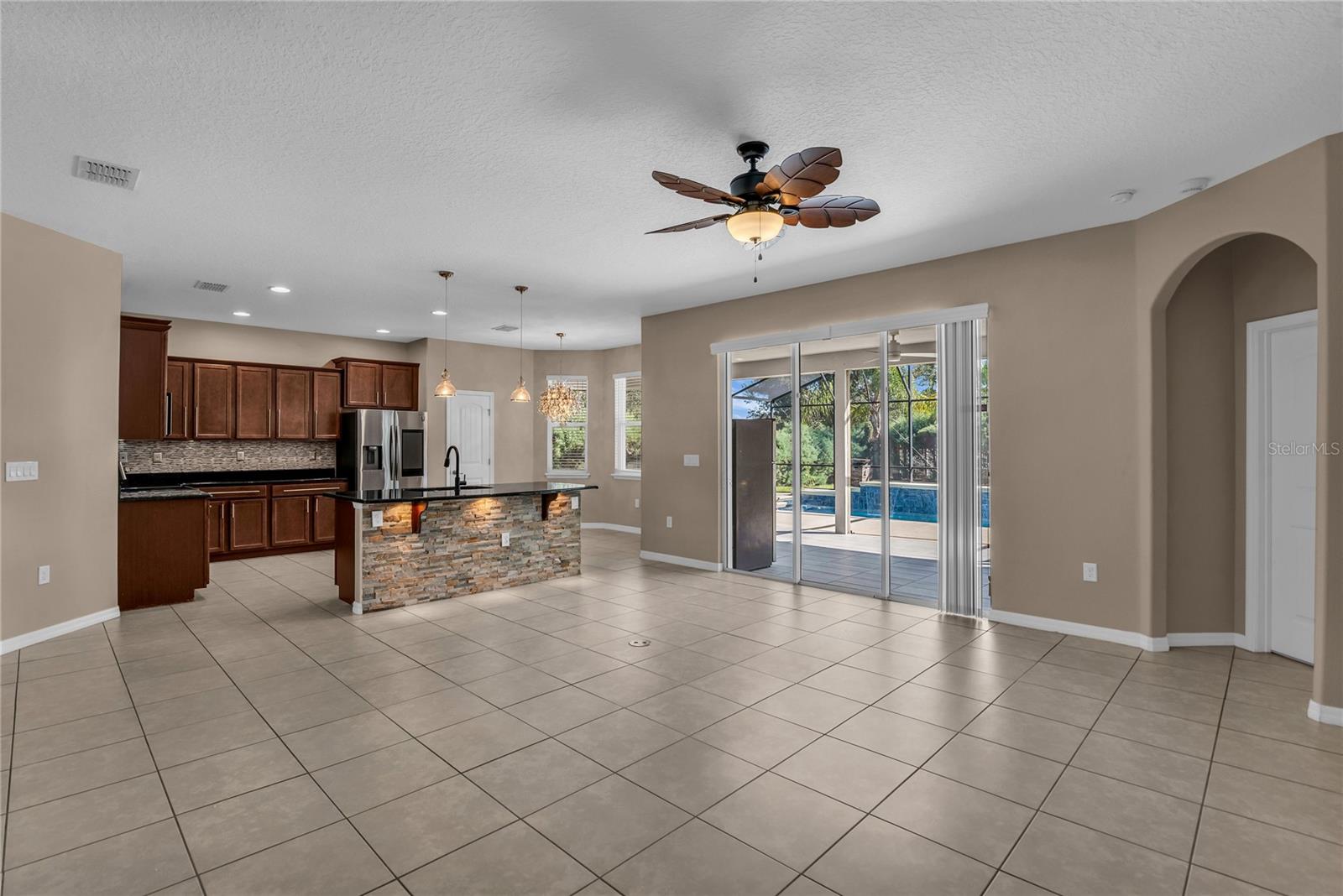 Image 17 of 54 For 4018 Chandler Estates Drive