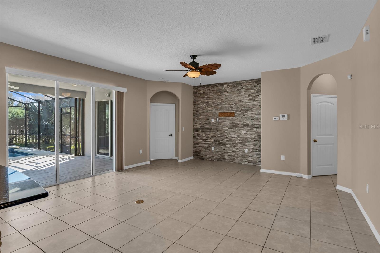 Image 23 of 54 For 4018 Chandler Estates Drive