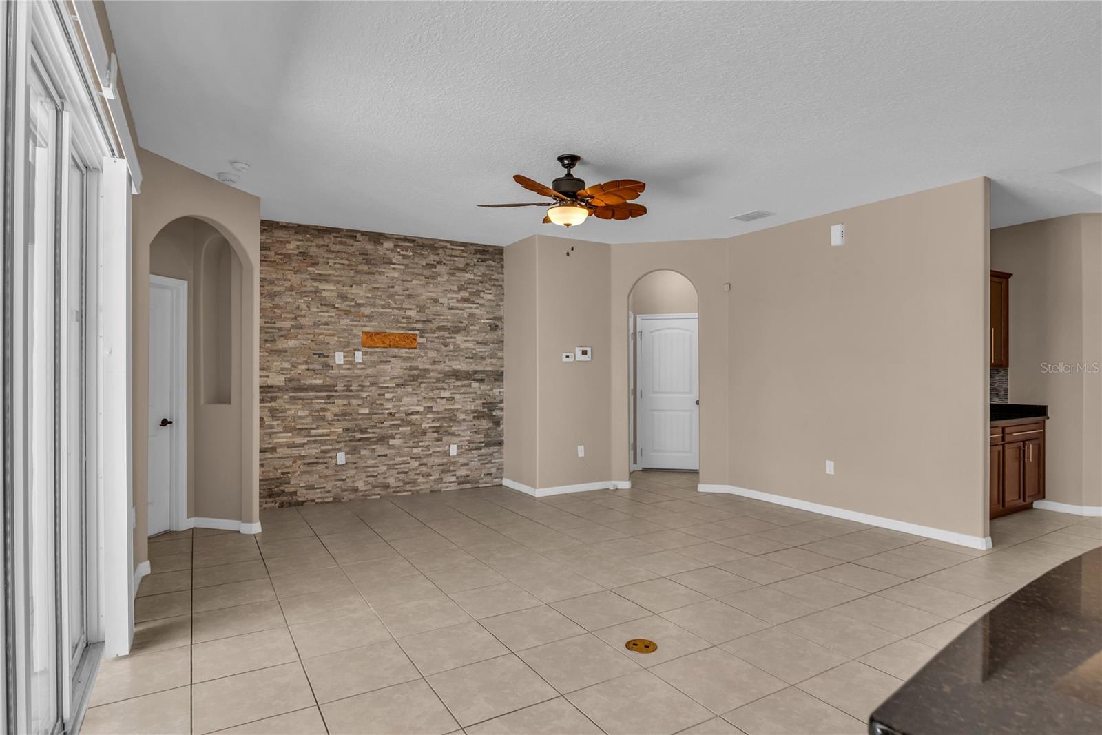 Image 24 of 54 For 4018 Chandler Estates Drive