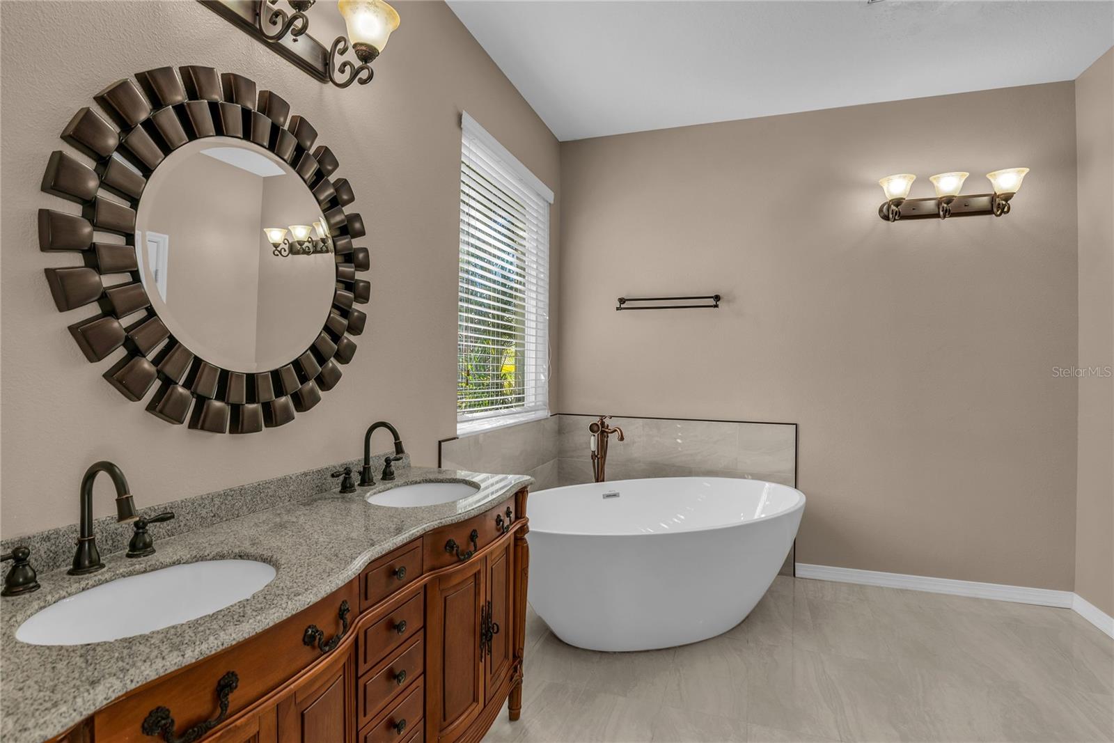 Image 31 of 54 For 4018 Chandler Estates Drive