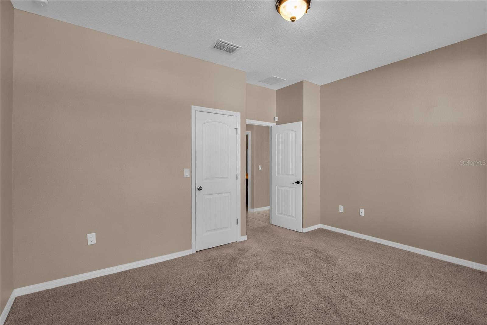 Image 33 of 54 For 4018 Chandler Estates Drive