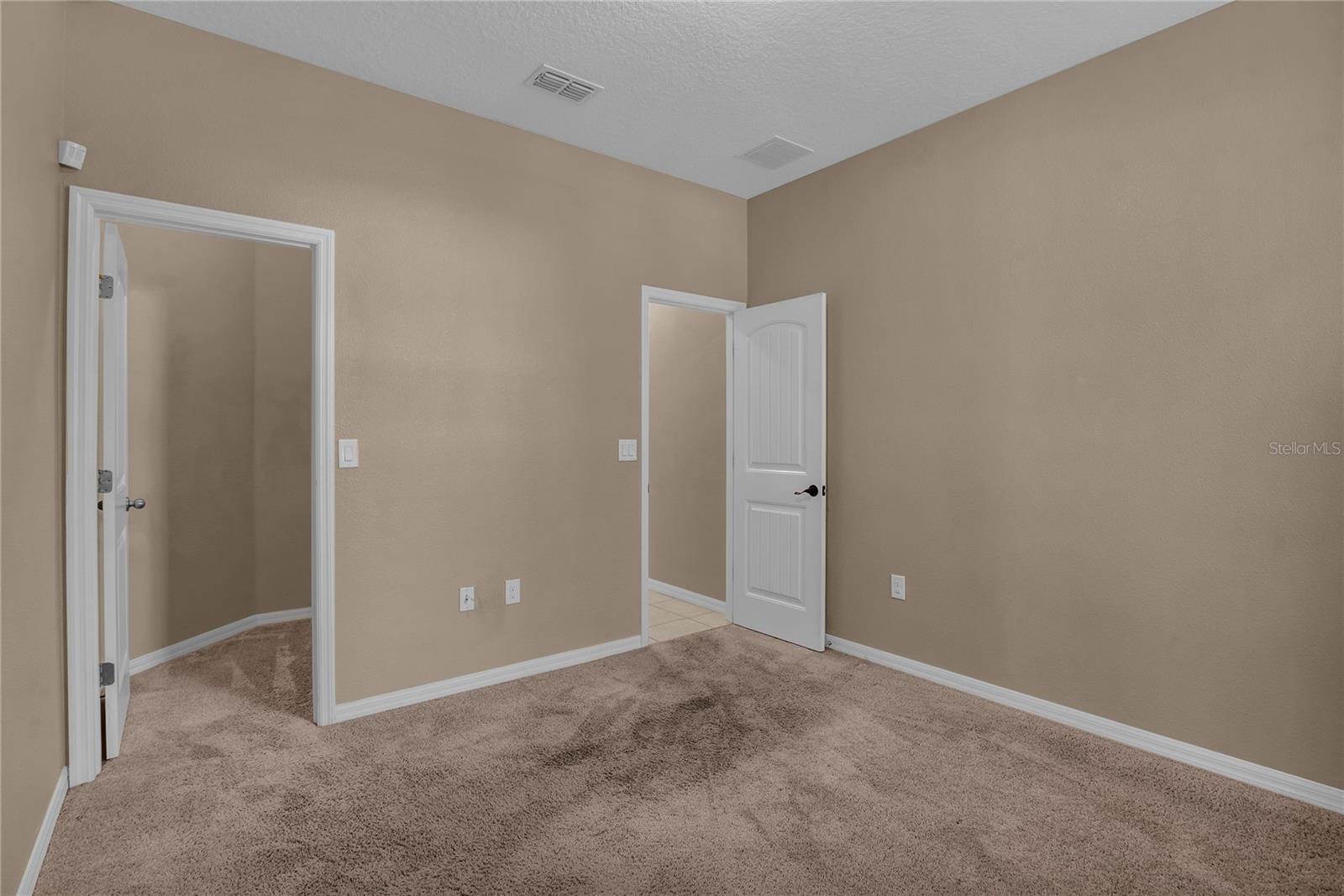 Image 40 of 54 For 4018 Chandler Estates Drive