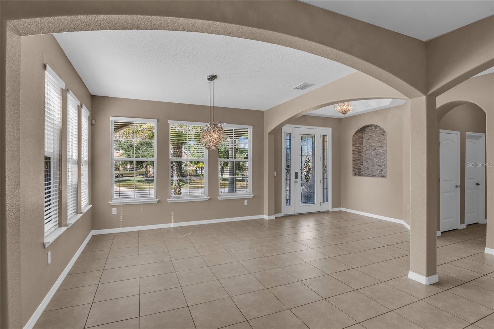 Image 7 of 54 For 4018 Chandler Estates Drive