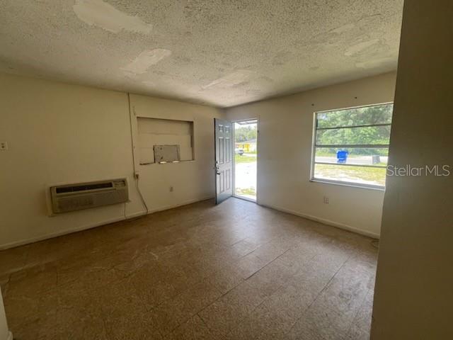 Image 9 of 10 For 505 Kilgore Street